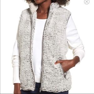 Thread and supply gray sherpa vest large zip up